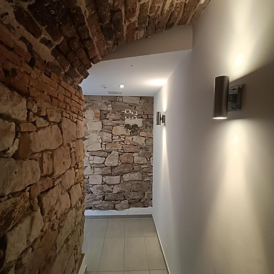 Apartments & Moeblierte Zimmer In Kahl Am Main, Kontaktloser Self Check-In, W-Lan, Schreibtisch, Duschbad, Kuechenzeile, Pkw-Plaetze 외부 사진